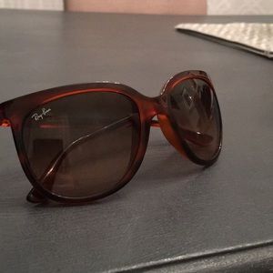 *NEW Ray-Ban Sunglasses